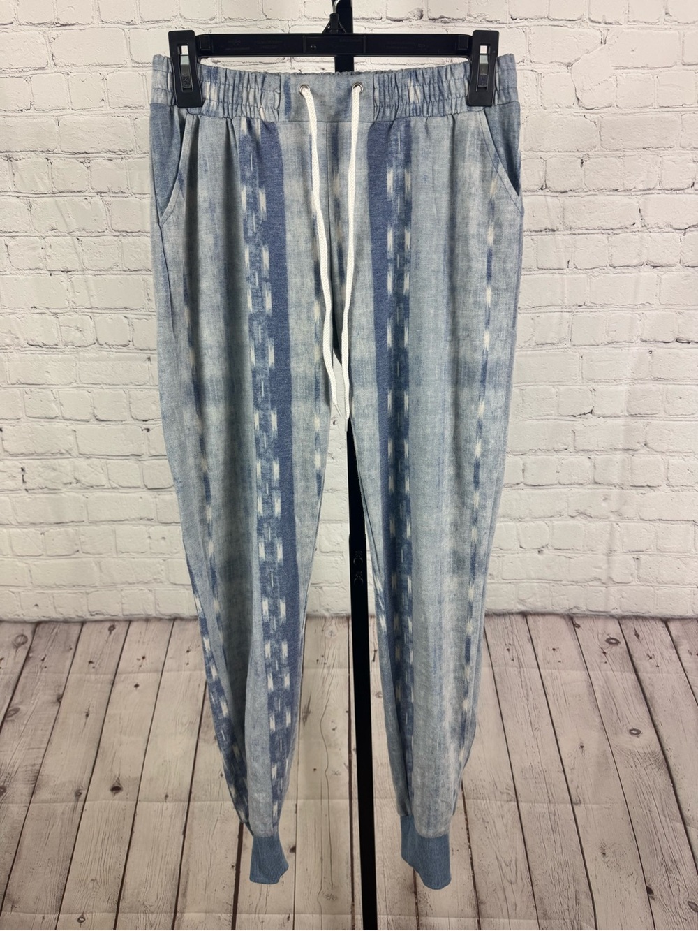 Cloud Chaser Blue Aztec Stripe Lightweight Drawstring Loungewear Joggers Size S